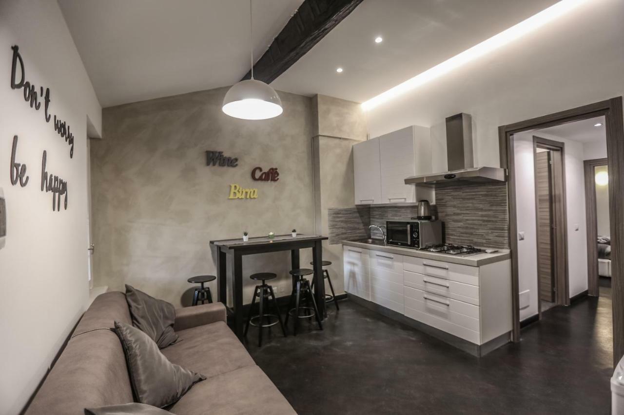 Stylish Apartment Near Duomo Milaan Buitenkant foto