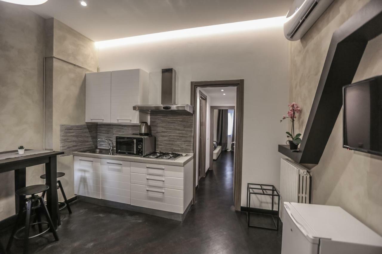 Stylish Apartment Near Duomo Milaan Buitenkant foto