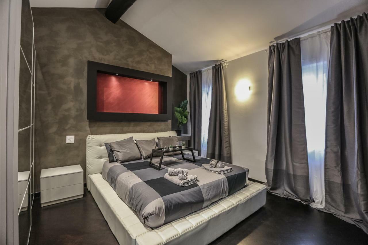 Stylish Apartment Near Duomo Milaan Buitenkant foto