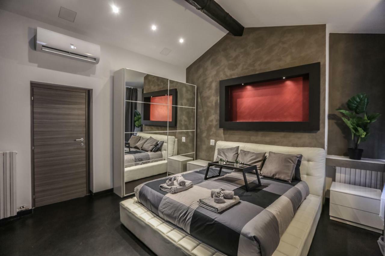 Stylish Apartment Near Duomo Milaan Buitenkant foto